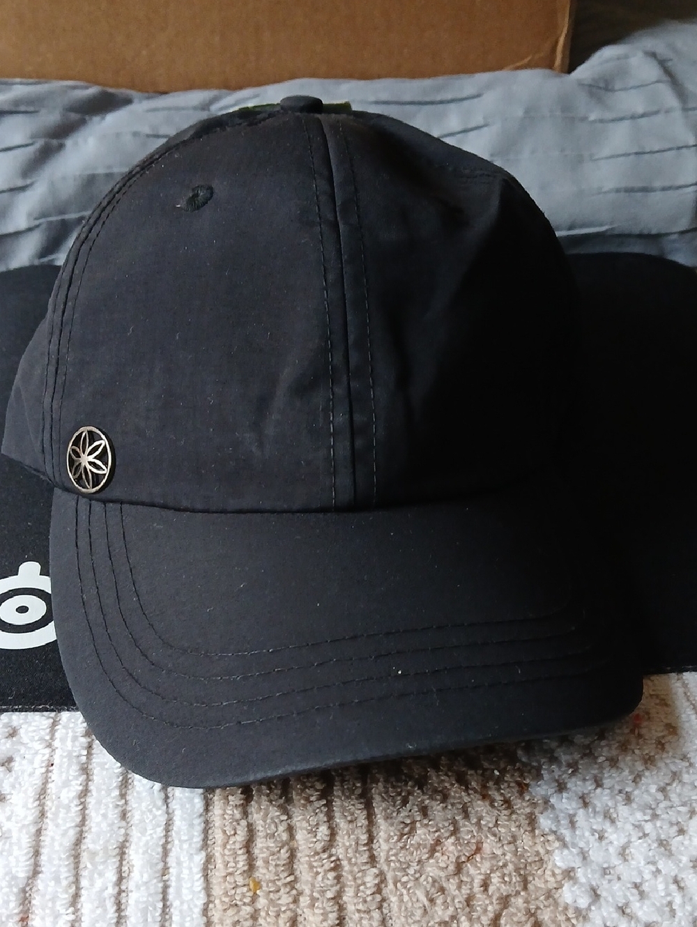 Women's Gaiam Black Ball Cap Adjustable NWT